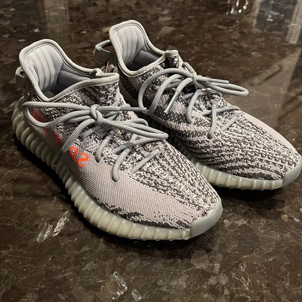 Yeezy Beluga 2.0 Like New Size 7M,9W